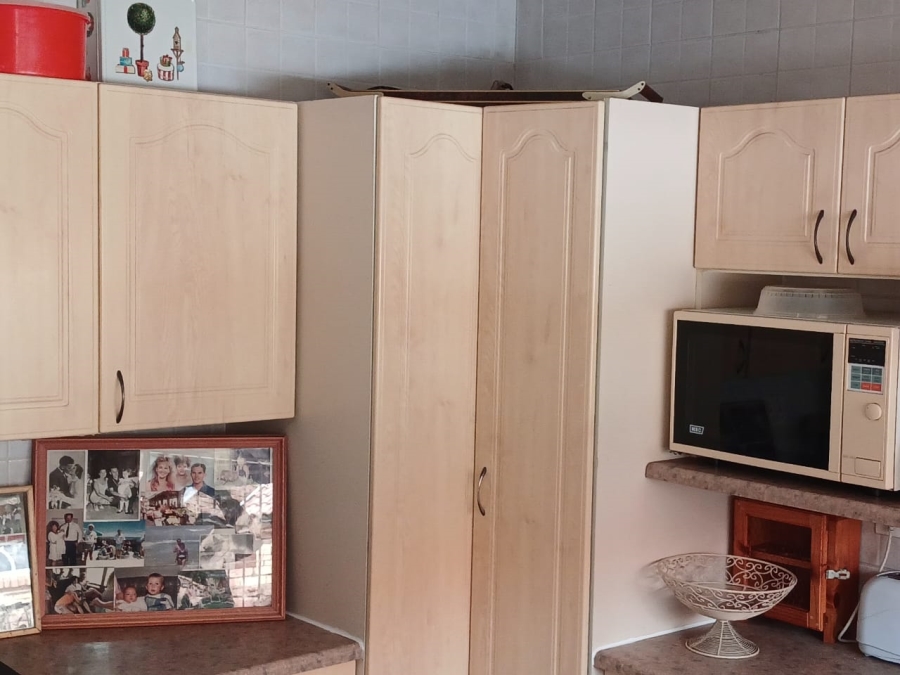 3 Bedroom Property for Sale in Safari Gardens North West